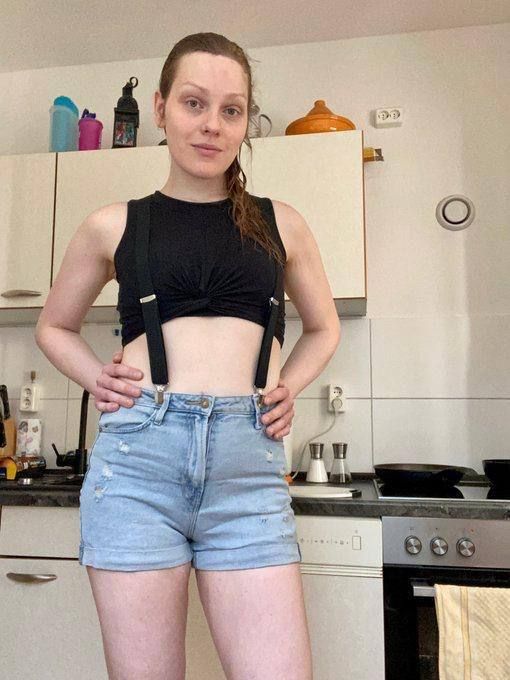 Hi I am Morgan and I am available for both Incall and outcall service and o charge less - Image 2